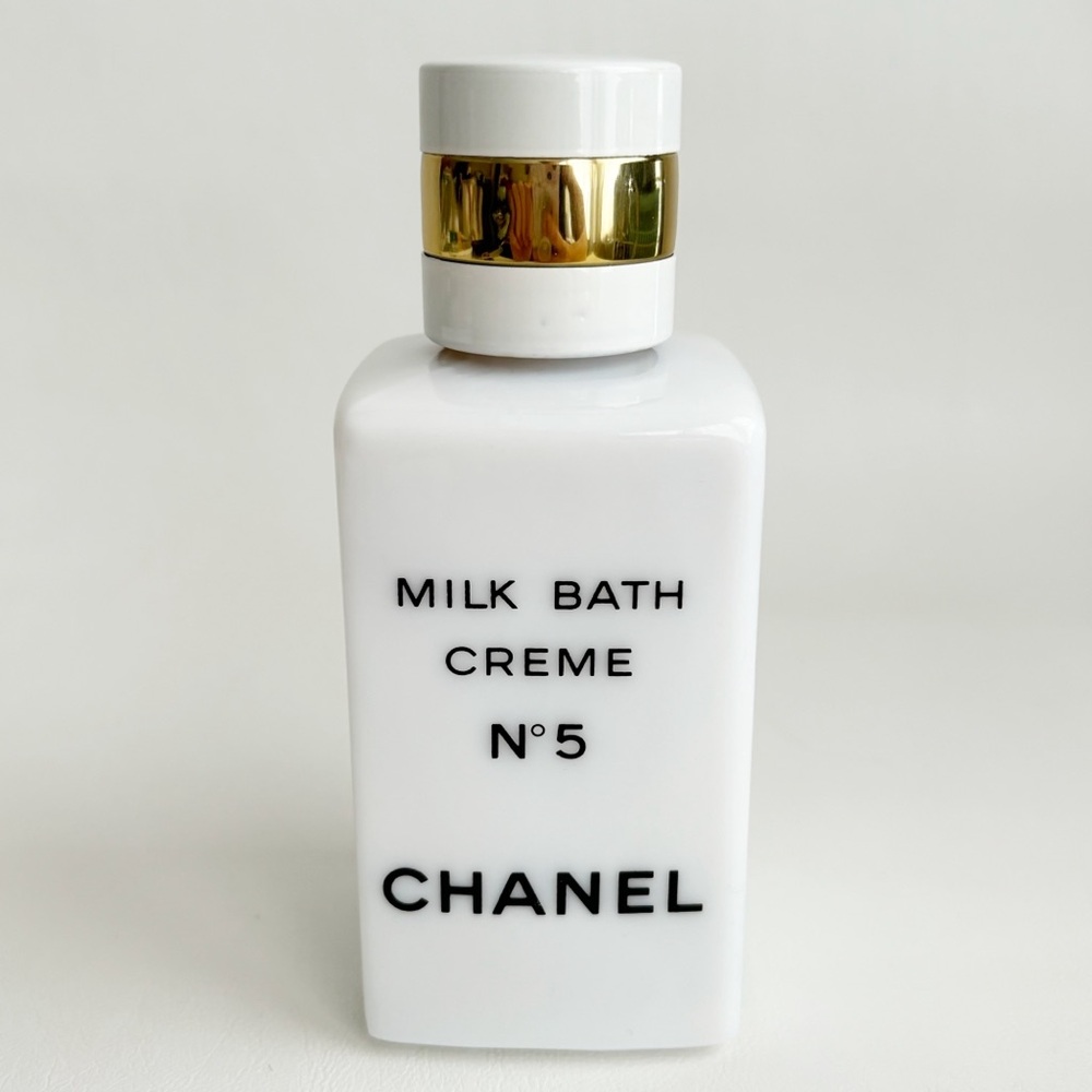 Chanel No.5 Milk Bath Crème 90% Full 6oz Milk Glass Bottle